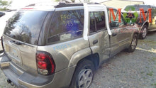Load image into Gallery viewer, HEADLIGHT LAMP ASSEMBLY Trailblazer Trailblazer Ext 02-09 Right - MM1086560