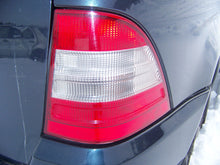 Load image into Gallery viewer, Radio MERCEDES ML-CLASS 2000 - NW7469