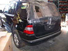 Load image into Gallery viewer, CARRIER ASSEMBLY Mercedes ML430 ML55 Front 99 - 03 - NW47077
