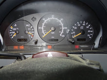 Load image into Gallery viewer, RADIO Mercedes ML320 ML420 1998 98 1999 99 AM FM - NW138952