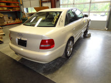Load image into Gallery viewer, RADIO Audi A4 S4 1999 99 2000 00 2001 01 02 AM/FM/CASS - NW136180