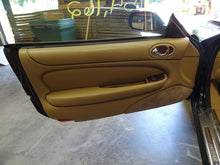 Load image into Gallery viewer, RADIATOR FAN ASSEMBLY XK8 1997 97 98 99 00 01 02 - NW64164