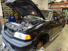 Load image into Gallery viewer, Grille Lincoln Navigator 1999 - NW97960