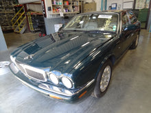 Load image into Gallery viewer, WHEEL Jaguar Xj8 00 01 02 03 16" Alloy 10 Triangle Slot - NW199537