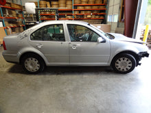Load image into Gallery viewer, RADIO Jetta 2003 03 AM FM Cassette CD - NW140128
