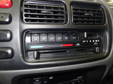 Load image into Gallery viewer, SIDE MARKER LAMP LIGHT Vitara Vitara XL-7 99-05 Bumper Mounted Left - NW519214