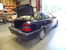 Load image into Gallery viewer, RADIO Mercedes CLK320 430 E300D 1999 99 2000 00 - NW138394
