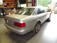 Load image into Gallery viewer, RADIO Audi A8 S8 2000 00 2001 01 2002 02 2003 03 - NW136092