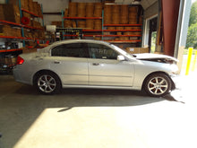 Load image into Gallery viewer, AIRBAG CONTROL MODULE COMPUTER Infiniti G35 2006 06 - NW31261