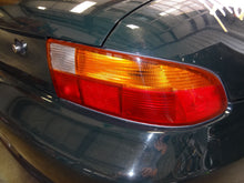 Load image into Gallery viewer, CD CHANGER BMW 323i 528i M3 X5 99 00 01 02 03 04 - NW136839