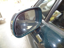 Load image into Gallery viewer, CD CHANGER BMW 323i 528i M3 X5 99 00 01 02 03 04 - NW136839