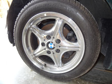 Load image into Gallery viewer, CD CHANGER BMW 323i 528i M3 X5 99 00 01 02 03 04 - NW136839