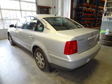 Load image into Gallery viewer, HEADLIGHT LAMP ASSEMBLY Volkswagen Passat 98 99 00 01 Left - NW103708