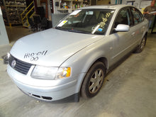 Load image into Gallery viewer, HEADLIGHT LAMP ASSEMBLY Volkswagen Passat 98 99 00 01 Left - NW103708