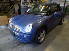 Load image into Gallery viewer, RADIO Mini Cooper 04 05 06 07 08 AM FM CD - NW136547
