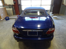 Load image into Gallery viewer, RADIATOR XK8 1998 98 1999 99 00 01 02 03 04 05 06 - NW132276