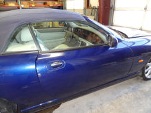 Load image into Gallery viewer, RADIATOR XK8 1998 98 1999 99 00 01 02 03 04 05 06 - NW132276