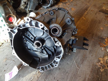 Load image into Gallery viewer, RADIO Mini Cooper 2002 02 2003 03 2004 04 - NW136557