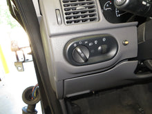 Load image into Gallery viewer, Computer Ford Explorer 2002 - NW26853