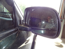 Load image into Gallery viewer, PARKLAMP Silverado Tahoe Suburban 1500 2500 1999 99 00 01 02 - 06 Right - NW81541