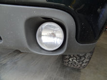 Load image into Gallery viewer, PARKLAMP Silverado Tahoe Suburban 1500 2500 1999 99 00 01 02 - 06 Right - NW81541