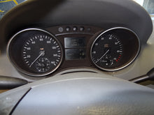 Load image into Gallery viewer, CARRIER ASSEMBLY ML350 2006 06 2007 07 2008 08 09 10 11 Rear - NW47111