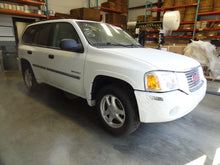 Load image into Gallery viewer, FOG LAMP LIGHT Envoy Envoy XL Envoy XUV 02-09 Bumper Mounted - NW81525