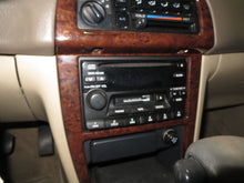 Load image into Gallery viewer, RADIO Nissan Altima 2000 00 Am Fm Cassette Cd - NW136868