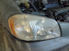Load image into Gallery viewer, Fog Light Mazda Tribute 2001 01 2002 02 2003 03 2004 04 - NW82959