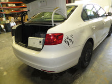 Load image into Gallery viewer, CD PLAYER RADIO Volkswagen Beetle Jetta Passat 11 12 13 14 - NW140151
