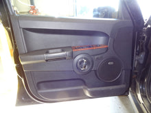 Load image into Gallery viewer, RADIATOR FAN ASSEMBLY Grand Cherokee Commander 2005 05 2006 06 07 08 - NW63448
