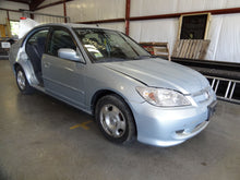 Load image into Gallery viewer, Radio Honda Civci 2004 04 2005 05 Am Fm CD Sedan Hybrid - NW137591