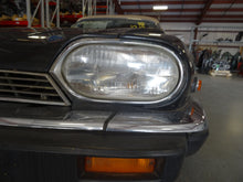 Load image into Gallery viewer, SIDE MARKER LAMP LIGHT Jaguar XJS 1976-1991 Fender Mounted Right - NW82828