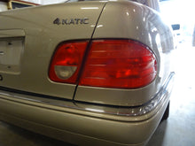 Load image into Gallery viewer, SPEEDOMETER CLUSTER Mercedes E320 E430 1999 99 - NW344635