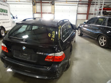 Load image into Gallery viewer, FENDER BMW 525i 545i 550i 528i 2004 04 05 06 07 08 09 10 Right - NW76290