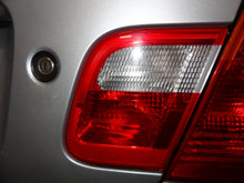 Load image into Gallery viewer, FENDER BMW 320i 323i 325i 328i 330i 99 00 01 Right - NW76198