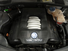 Load image into Gallery viewer, ECU ECM COMPUTER Passat 2003 03 6 cyl - NW246421