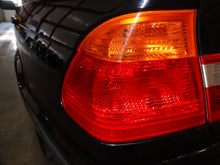 Load image into Gallery viewer, Parklamp BMW 323i 328i 330i 99 00 01 02 03 - 06 Right - NW82021