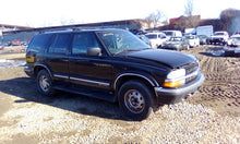 Load image into Gallery viewer, FRONT DRIVE SHAFT Bravada Envoy S10 1998 98 1999 99 2000 00 01 02 03 04 05 - CTL204886
