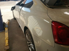 Load image into Gallery viewer, CARRIER ASSEMBLY Infiniti G37 M37 Q60 2009 09 2010 10 2011 11 12 13 Front - CTL216064