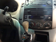 Load image into Gallery viewer, SPEEDOMETER CLUSTER Toyota Sienna 2008 08 2009 09 2010 10 - NW162062