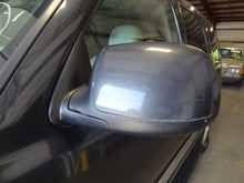 Load image into Gallery viewer, PARKLAMP Sierra 1500 3500 2500 Yukon 1999 99 00 01 02 03 04 05 06 07 Left - NW81548