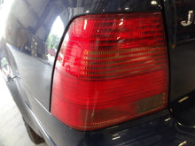 Load image into Gallery viewer, RADIO Jetta 2003 03 AM FM Cassette CD - NW140130