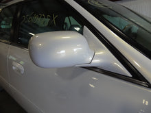 Load image into Gallery viewer, Fog Light Cadillac Deville 2000 00 2001 01 2002 02 2003 03 2004 04 05 Left - NW81258