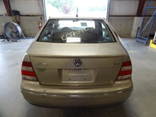 Load image into Gallery viewer, HEADLIGHT LAMP ASSEMBLY Volkswagen Jetta 02 03 04 05 06 Right - NW103700