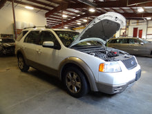 Load image into Gallery viewer, RADIATOR FAN ASSEMBLY Five Hundred Freestyle Montego 2005 05 2006 06 07 - NW63562