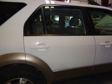 Load image into Gallery viewer, RADIATOR FAN ASSEMBLY Five Hundred Freestyle Montego 2005 05 2006 06 07 - NW63562