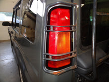 Load image into Gallery viewer, FOG LIGHT Land Rover Discovery 2003 03 2004 04 Left - NW83380
