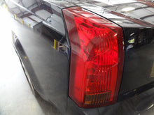 Load image into Gallery viewer, RADIATOR FAN ASSEMBLY Cadillac CTS 2003 03 - NW63319