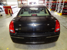 Load image into Gallery viewer, PARKLAMP Chrysler 300 2005 05 2006 06 2007 07 2008 08 09 10 11 12 Right - NW81383